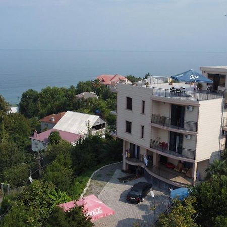 Guest House Etm Махинджаури Экстерьер фото